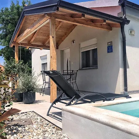 Ferienhaus House Elena *