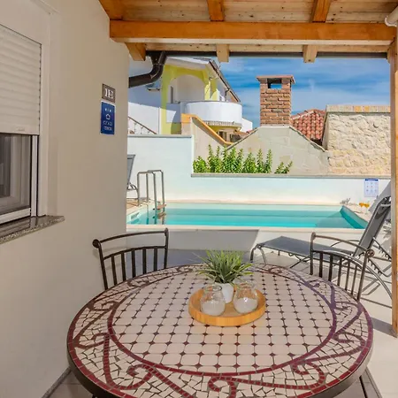 Dom wakacyjny House Elena