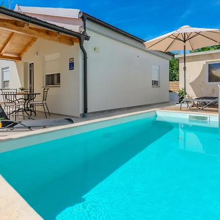Holiday home House Elena Privlaka (Zadar)
